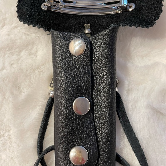 Extra long ( 10 inch) black leather wrap around tube w/ beads and clip - Picture 3 of 9